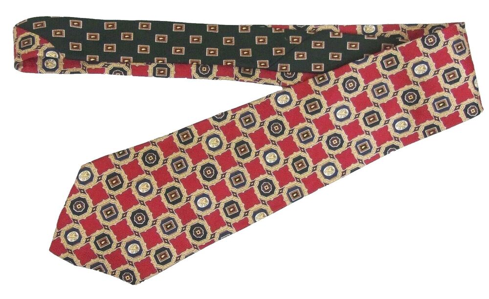 Tommy Hilfiger Red 100% Silk Neck Tie Green Medallion Crest Made in Italy A005